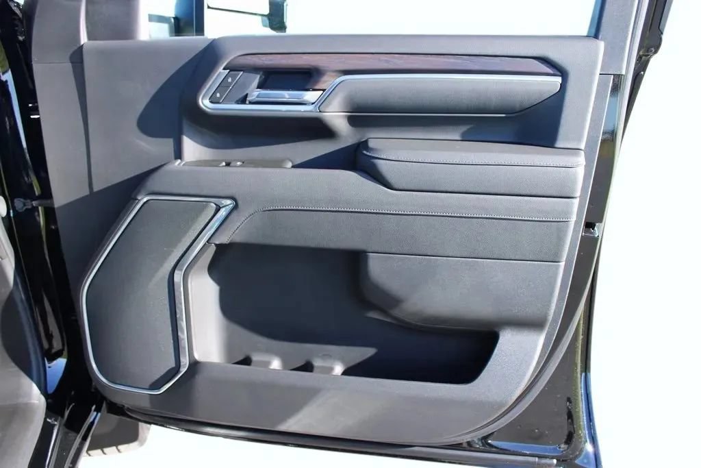 New 2026 GMC Sierra 3500 SLT AWD/4WD image 19
