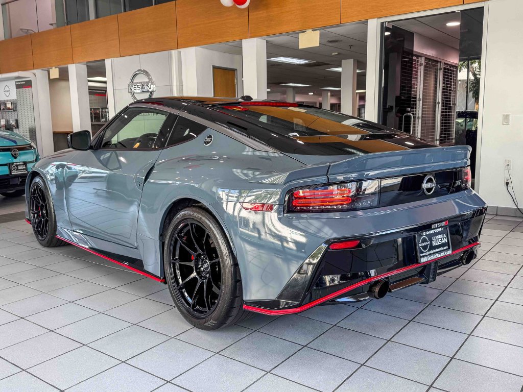 Certified 2024 Nissan Z Performance w/ Floor Mat Package RWD image 6