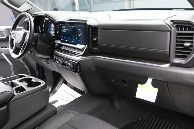 Used 2024 Chevrolet Silverado 1500 LT AWD/4WD image 29