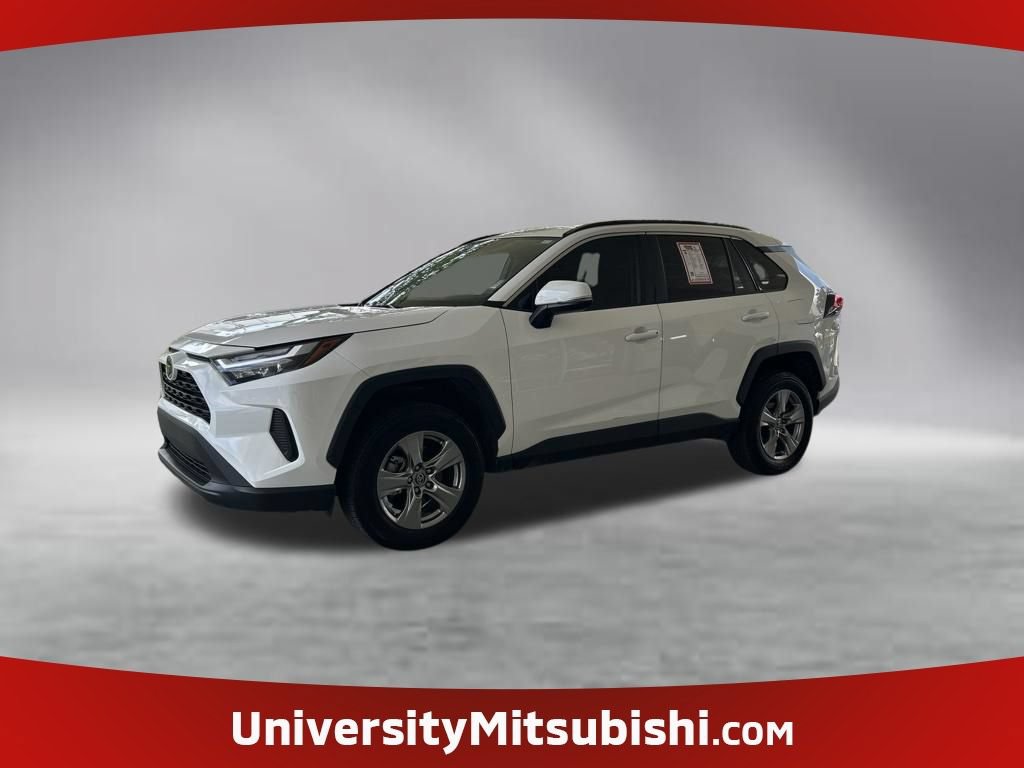 Used 2025 Toyota RAV4 XLE FWD image 1