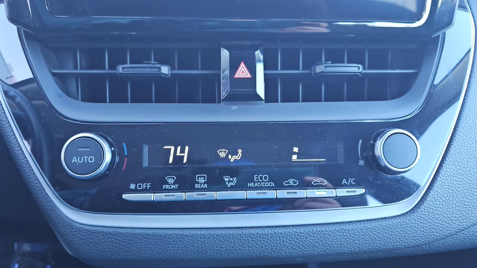 Certified 2023 Toyota Corolla LE image 18