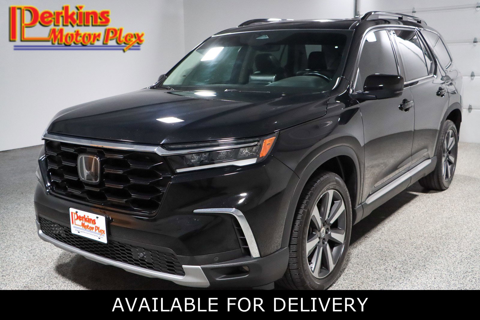 Used 2023 Honda Pilot Touring image 1