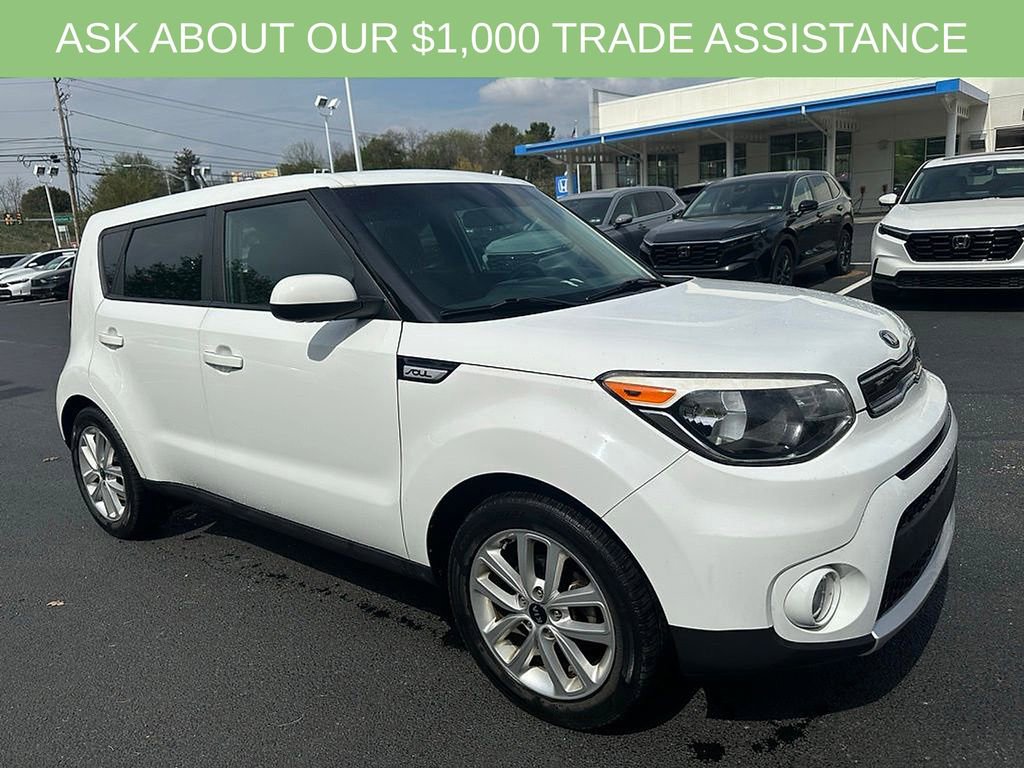 Used 2018 Kia Soul + image 1