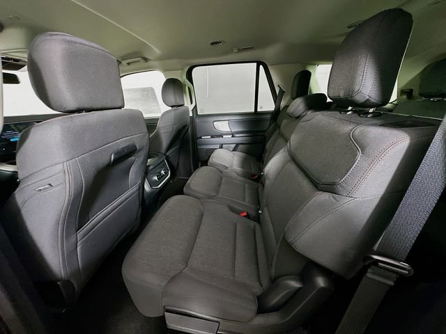 New 2025 Ford Expedition Active image 23