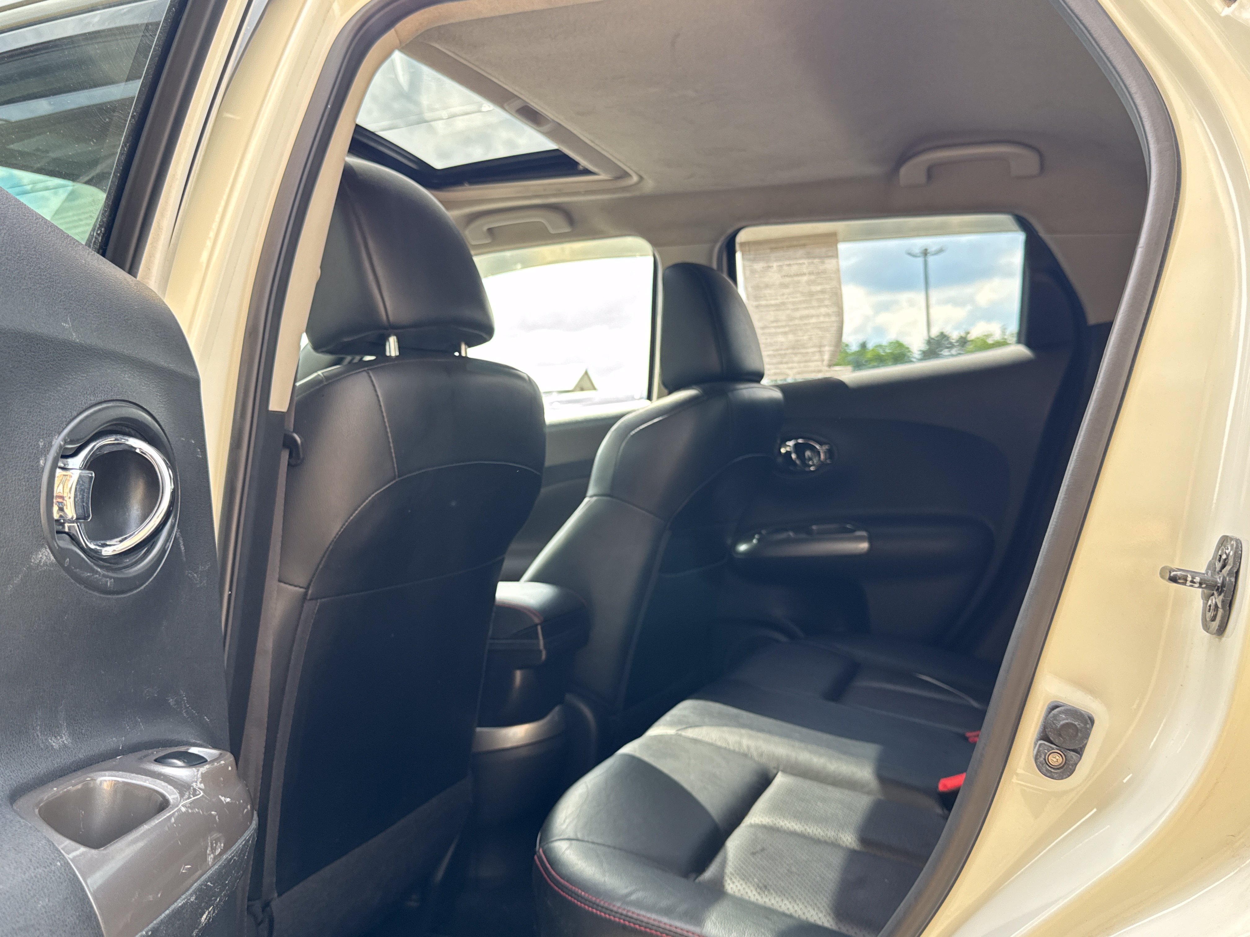 Used 2014 Nissan Juke SL AWD/4WD image 11