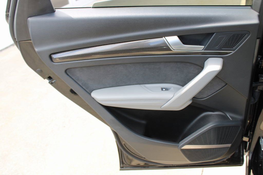 Used 2022 Audi SQ5 Premium Plus w/ Premium Plus Package image 24