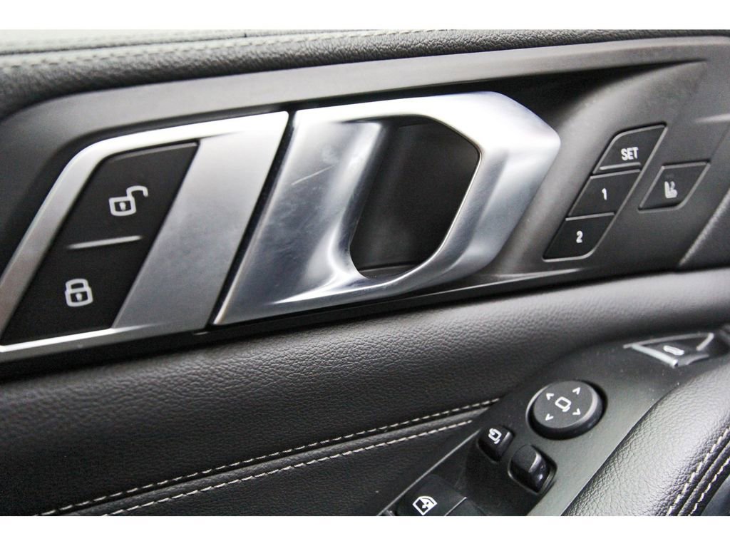 Used 2022 BMW X5 M50i image 18