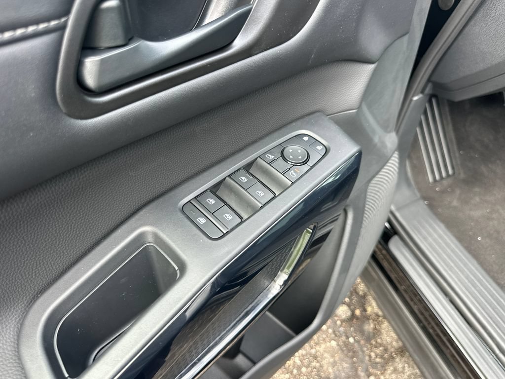 New 2026 Nissan Pathfinder SV AWD/4WD image 11