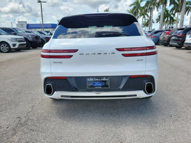 Used 2023 Genesis GV70 2.5T w/ Advanced Package AWD/4WD image 5