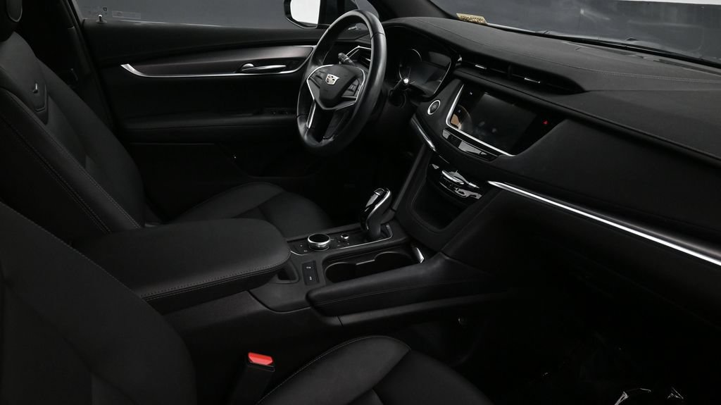 Certified 2023 Cadillac XT5 Luxury FWD image 11