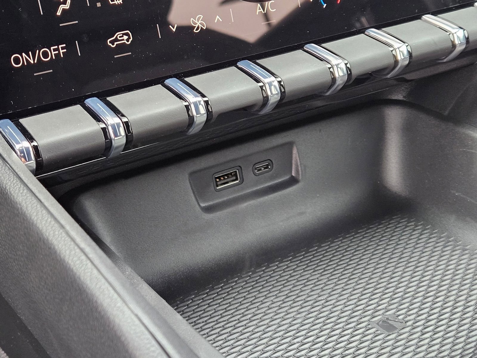 New 2026 GMC Terrain Elevation FWD image 19