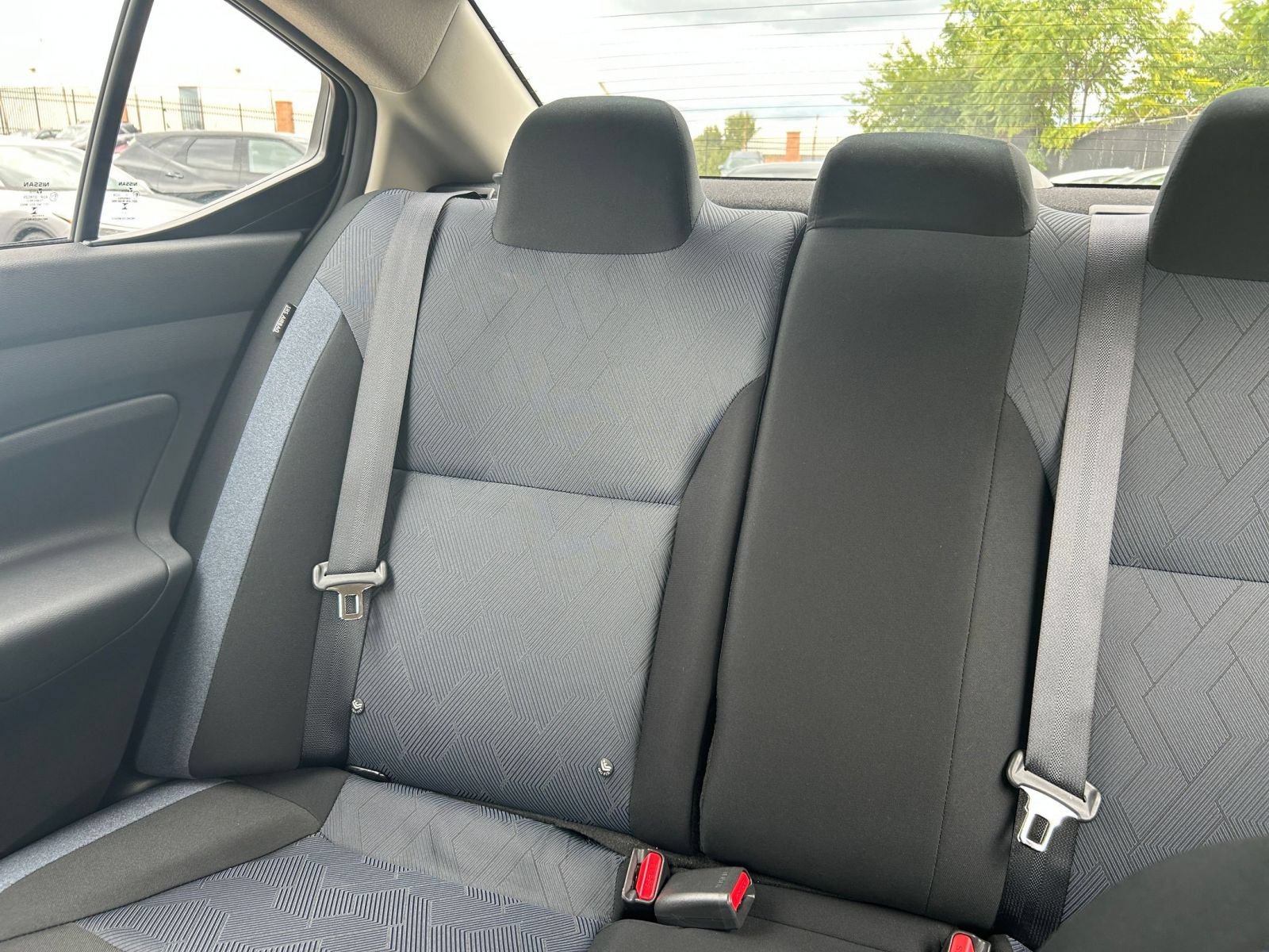 Used 2025 Nissan Versa SV FWD image 34