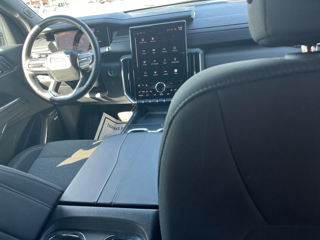 Used 2025 GMC Acadia Elevation image 29
