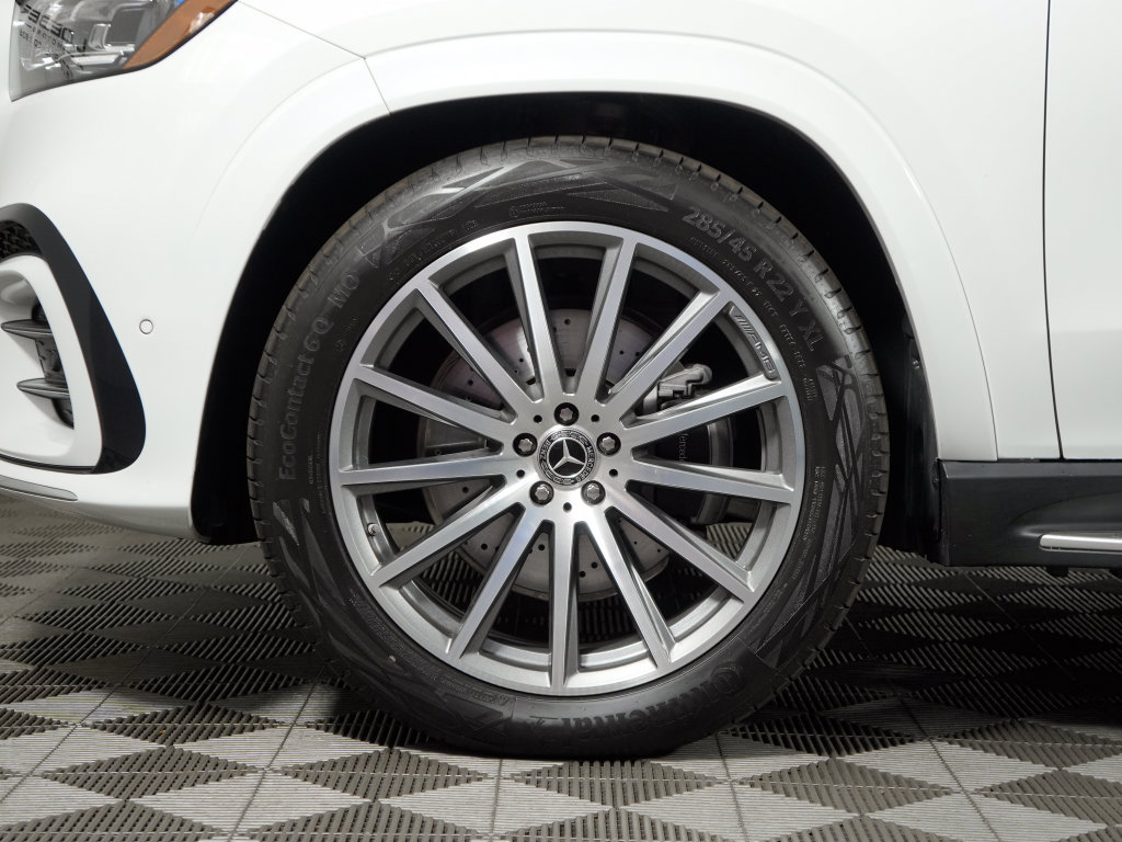 Certified 2025 Mercedes-Benz GLS 580 4MATIC image 9