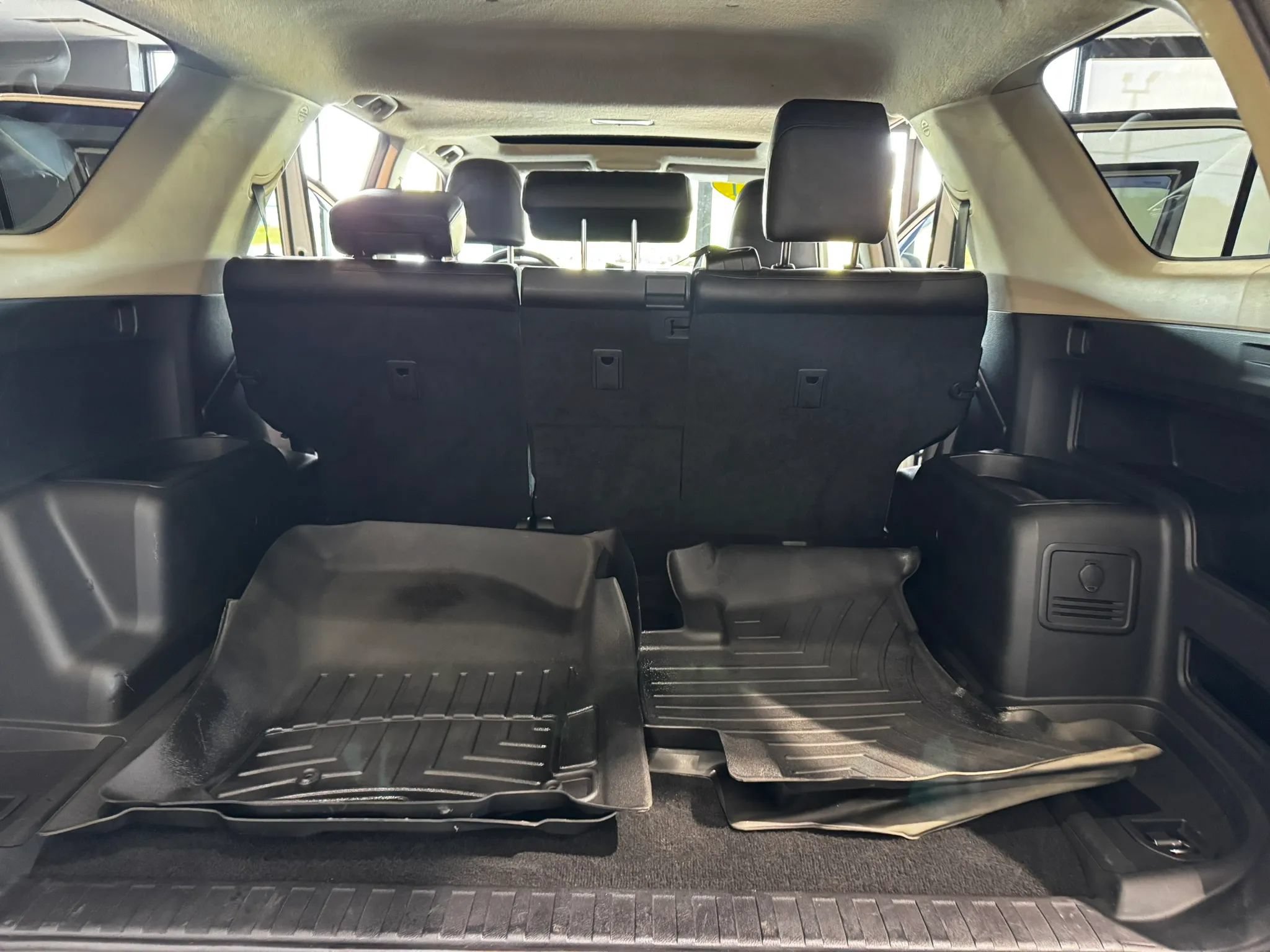 Used 2011 Toyota 4Runner SR5 w/ Premium Pkg w/Leather AWD/4WD image 20
