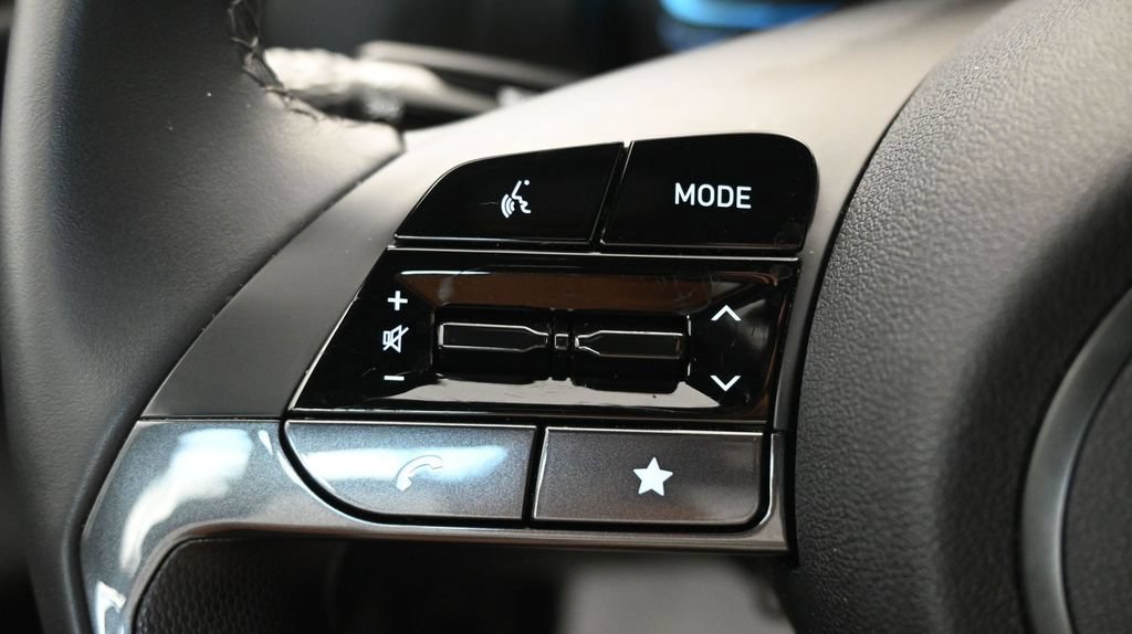 Certified 2025 Hyundai Elantra Sport FWD image 28