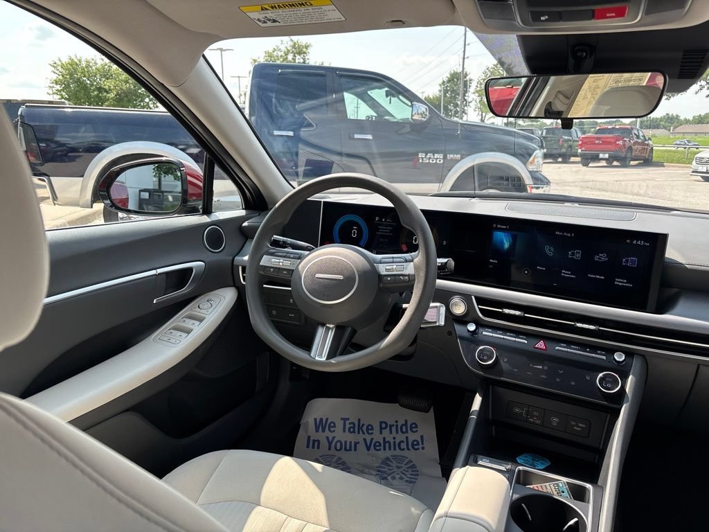 Used 2025 Hyundai Sonata SEL FWD image 50
