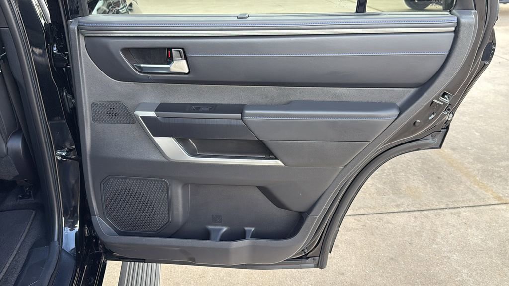 Used 2024 Toyota Sequoia Platinum AWD/4WD image 31