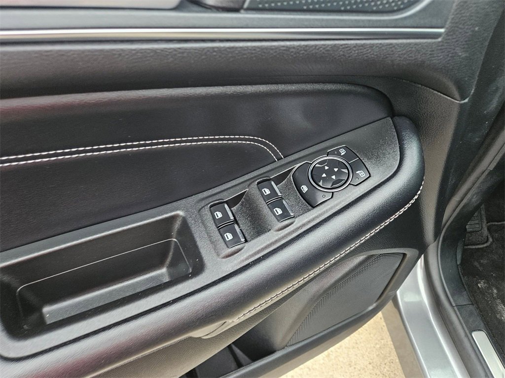 Used 2024 Ford Edge Titanium image 15