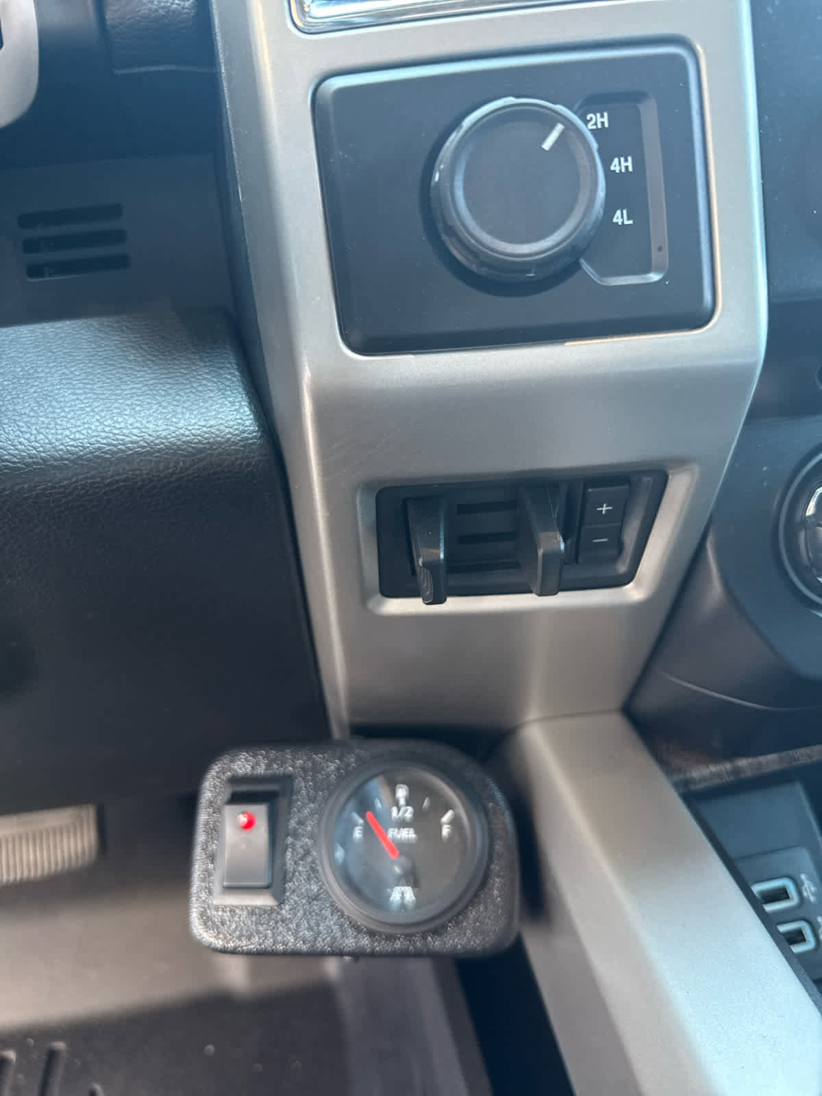 Used 2017 Ford F450 Lariat w/ Chrome Package image 19