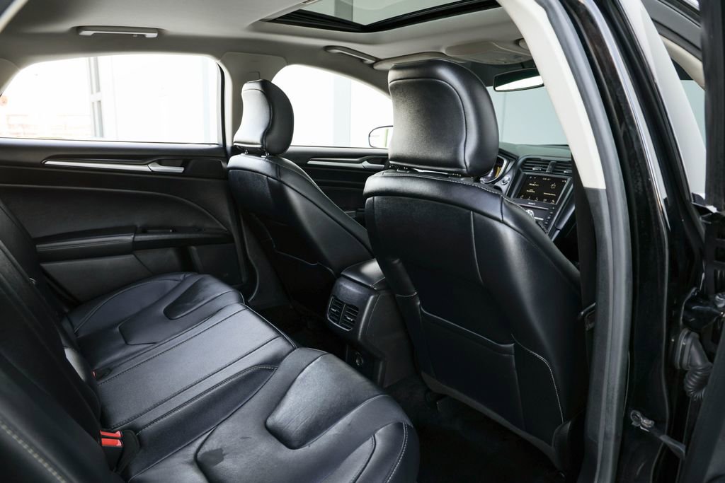 Used 2018 Ford Fusion Titanium AWD/4WD image 23