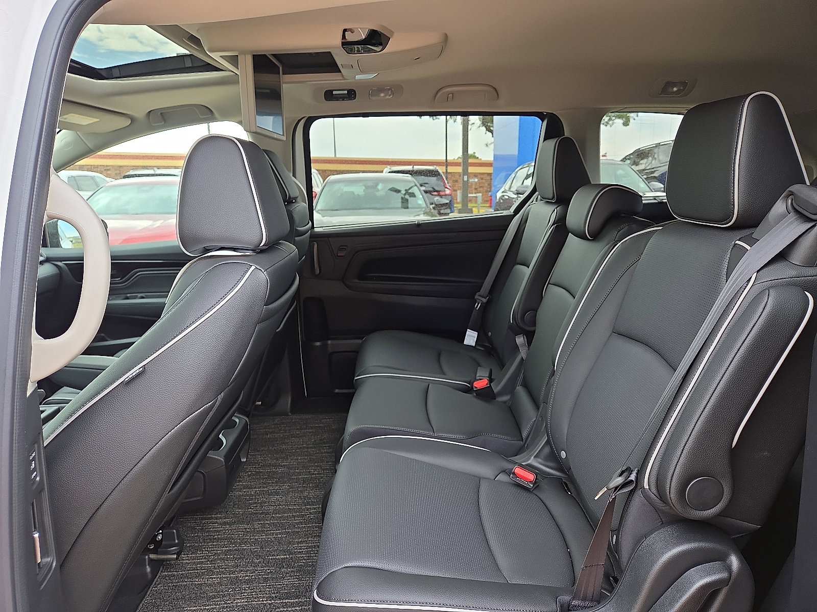 New 2026 Honda Odyssey Elite image 8