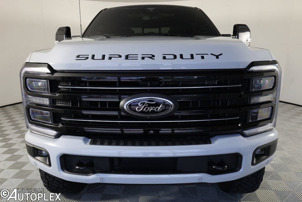 Used 2025 Ford F250 Platinum AWD/4WD image 2