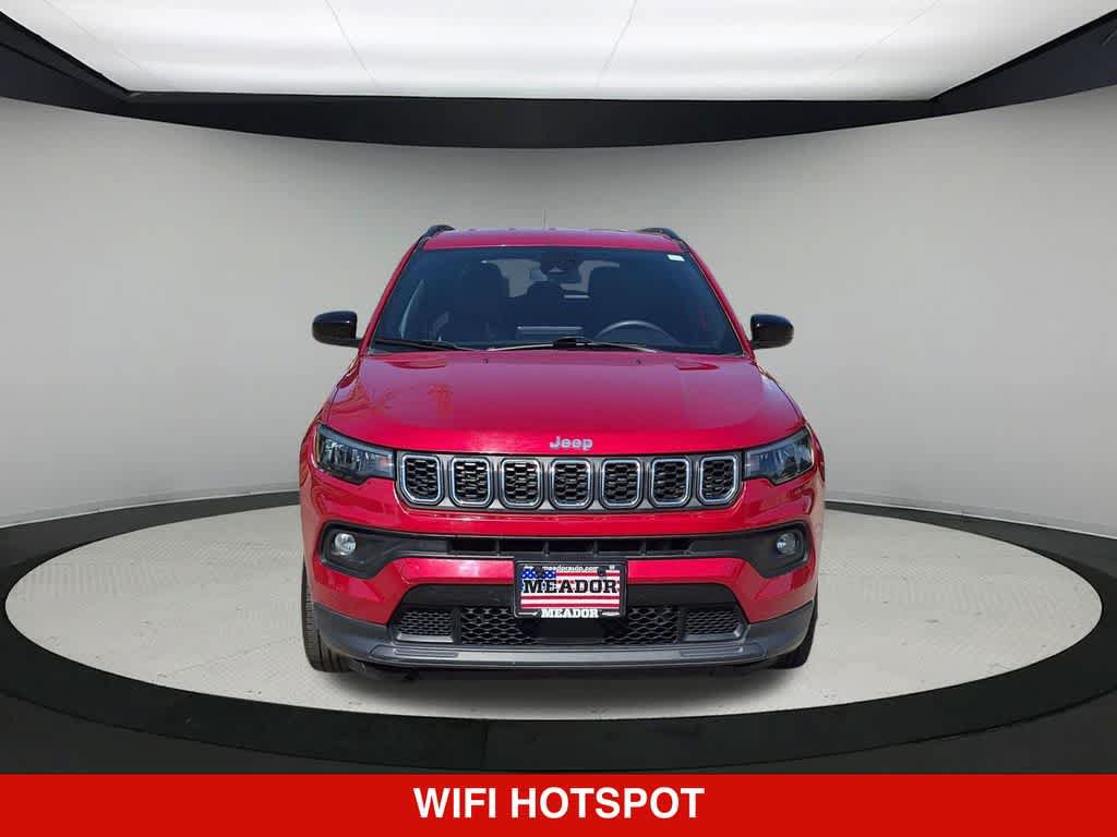 Used 2024 Jeep Compass Latitude AWD/4WD image 10