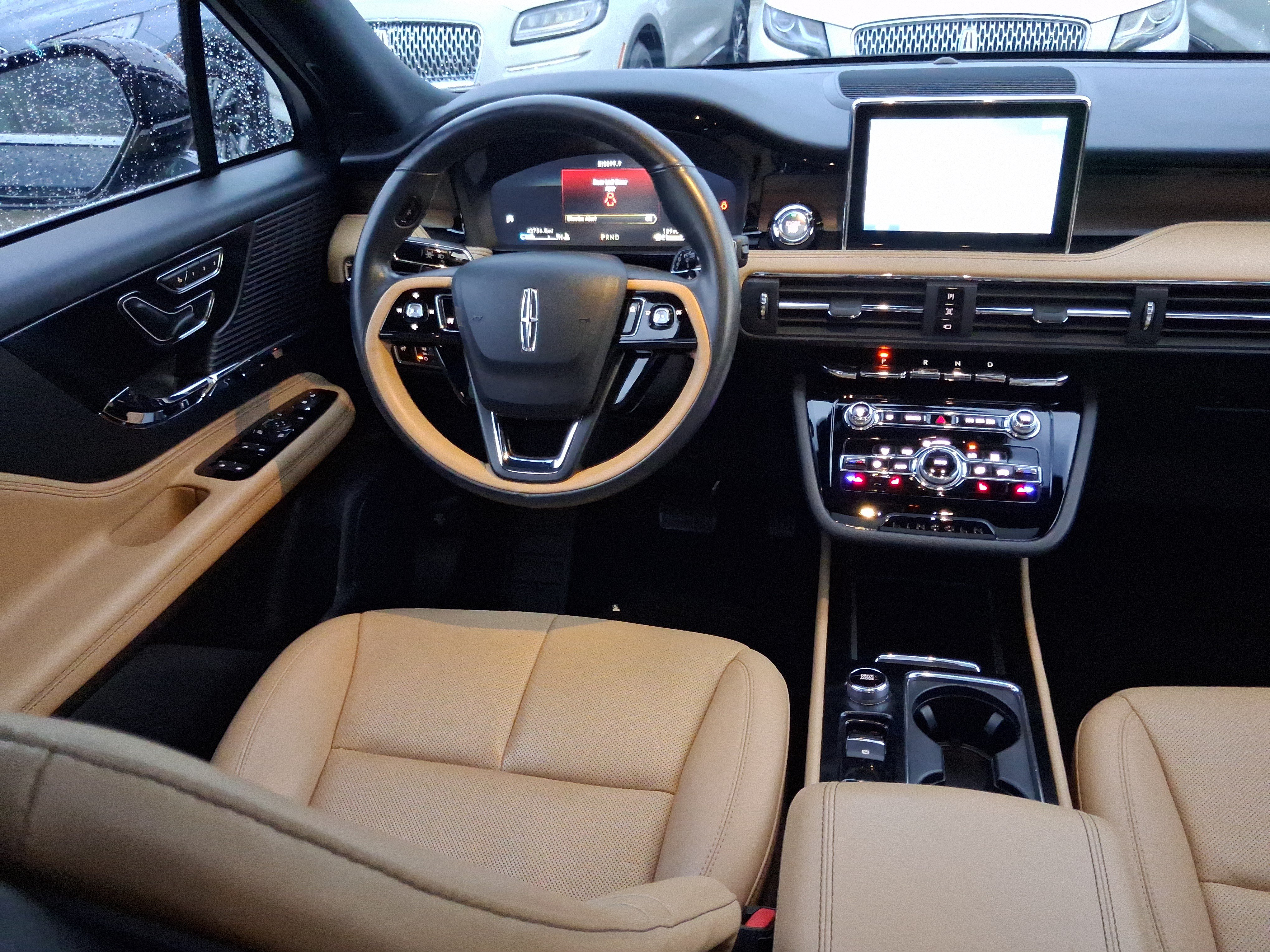 Certified 2022 Lincoln Corsair Reserve w/ Sport Package AWD/4WD image 9