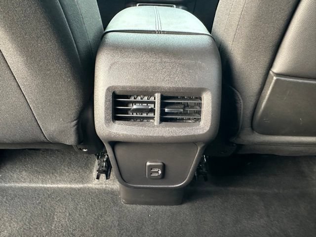 Used 2024 GMC Terrain SLE AWD/4WD image 30