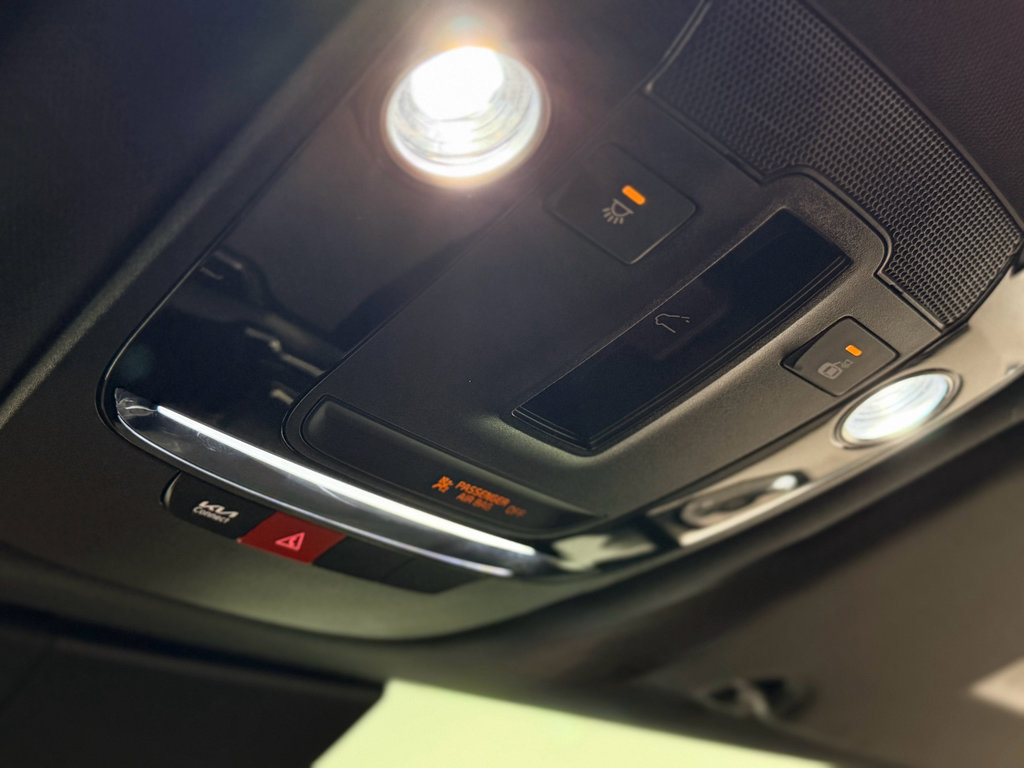 Used 2024 Kia Sportage SX image 32