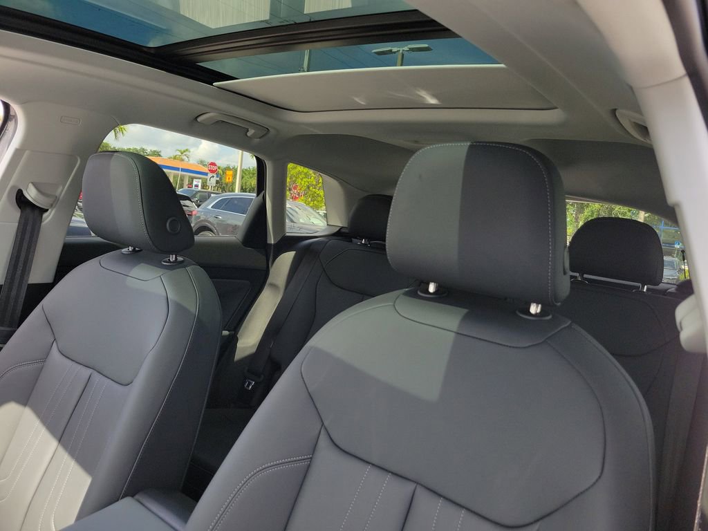 New 2026 Audi Q3 quattro 2.0T AWD/4WD image 16