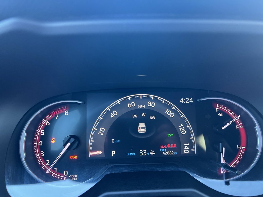 Used 2021 Toyota RAV4 Limited image 27