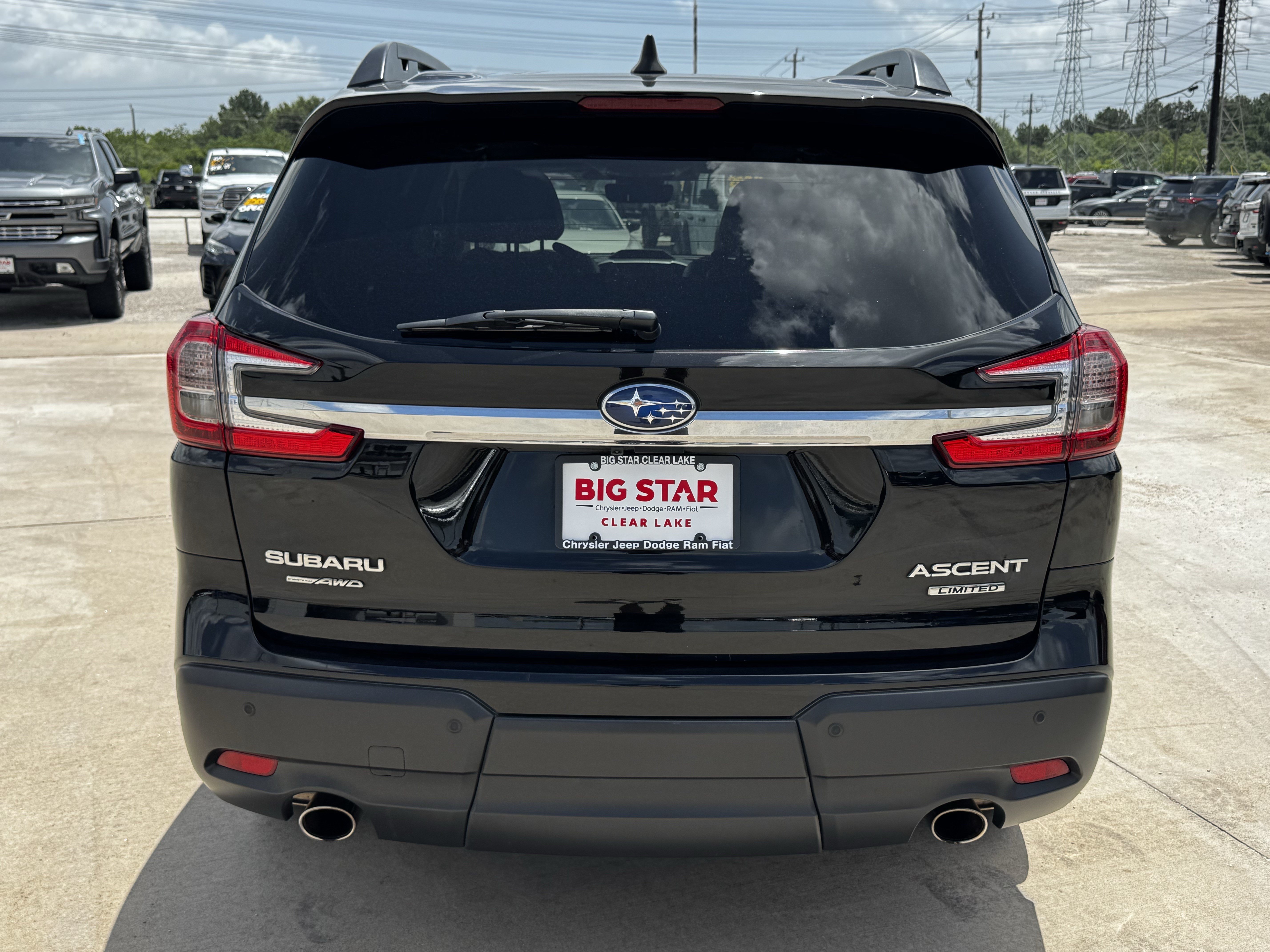 Used 2023 Subaru Ascent Limited w/ Technology Package AWD/4WD image 9