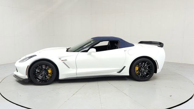 Used 2015 Chevrolet Corvette Z06 w/ 3LZ Preferred Equipment Group image 2