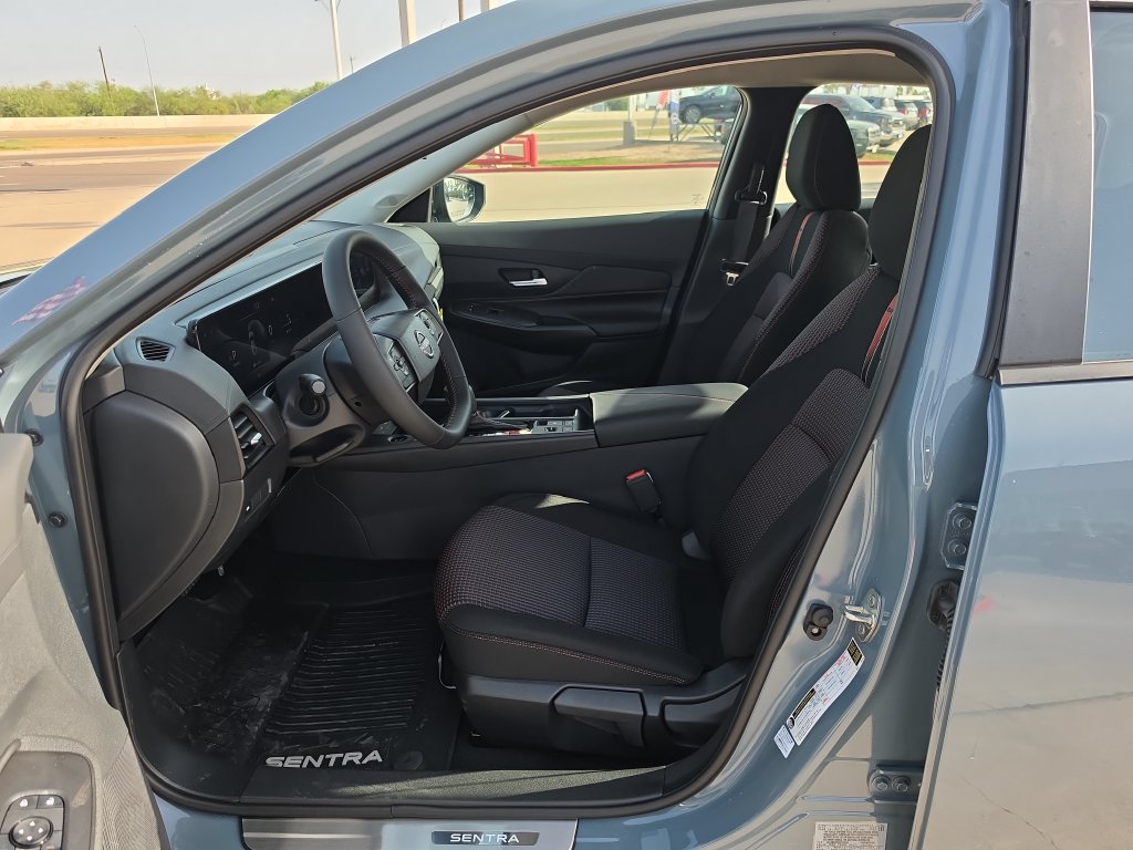 New 2027 Nissan Sentra SR FWD image 23