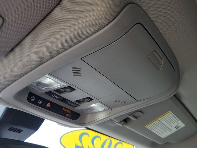 Used 2022 GMC Terrain SLE w/ Driver Convenience Package image 29