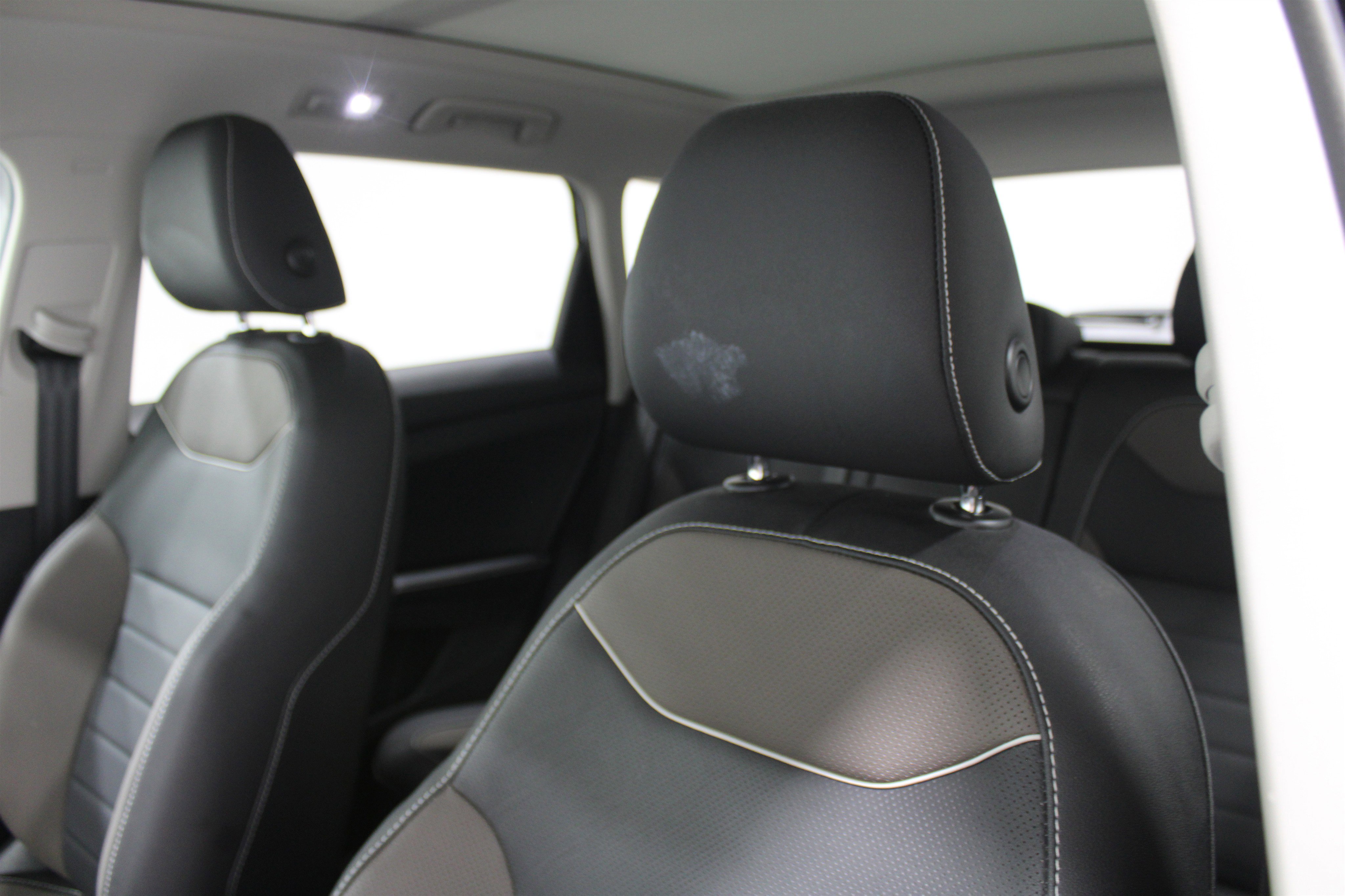 Used 2024 Volkswagen Taos SEL image 5