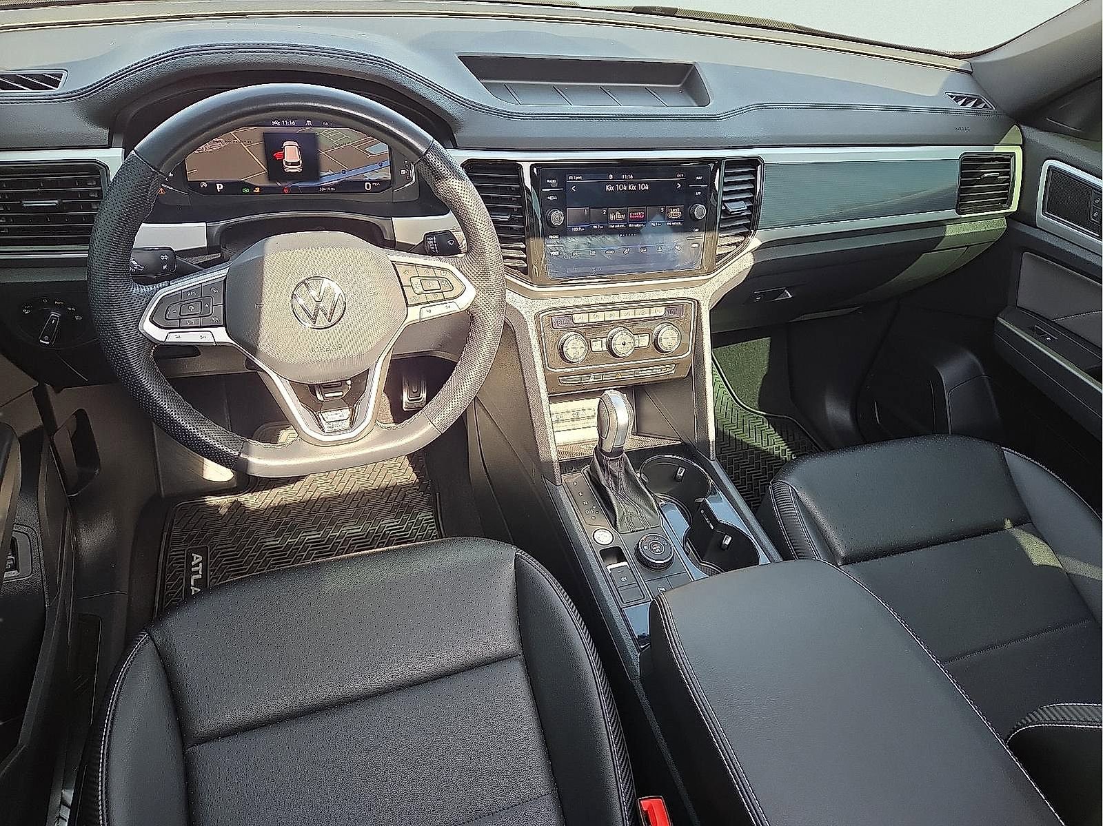 Used 2023 Volkswagen Atlas Cross Sport SEL R-Line image 11