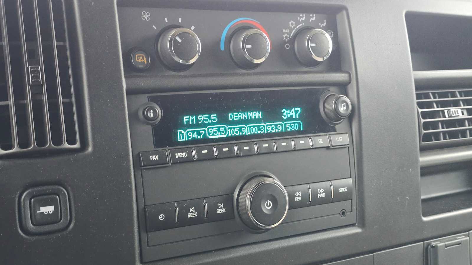 Used 2023 Chevrolet Express 2500 w/ Driver Convenience Package image 27