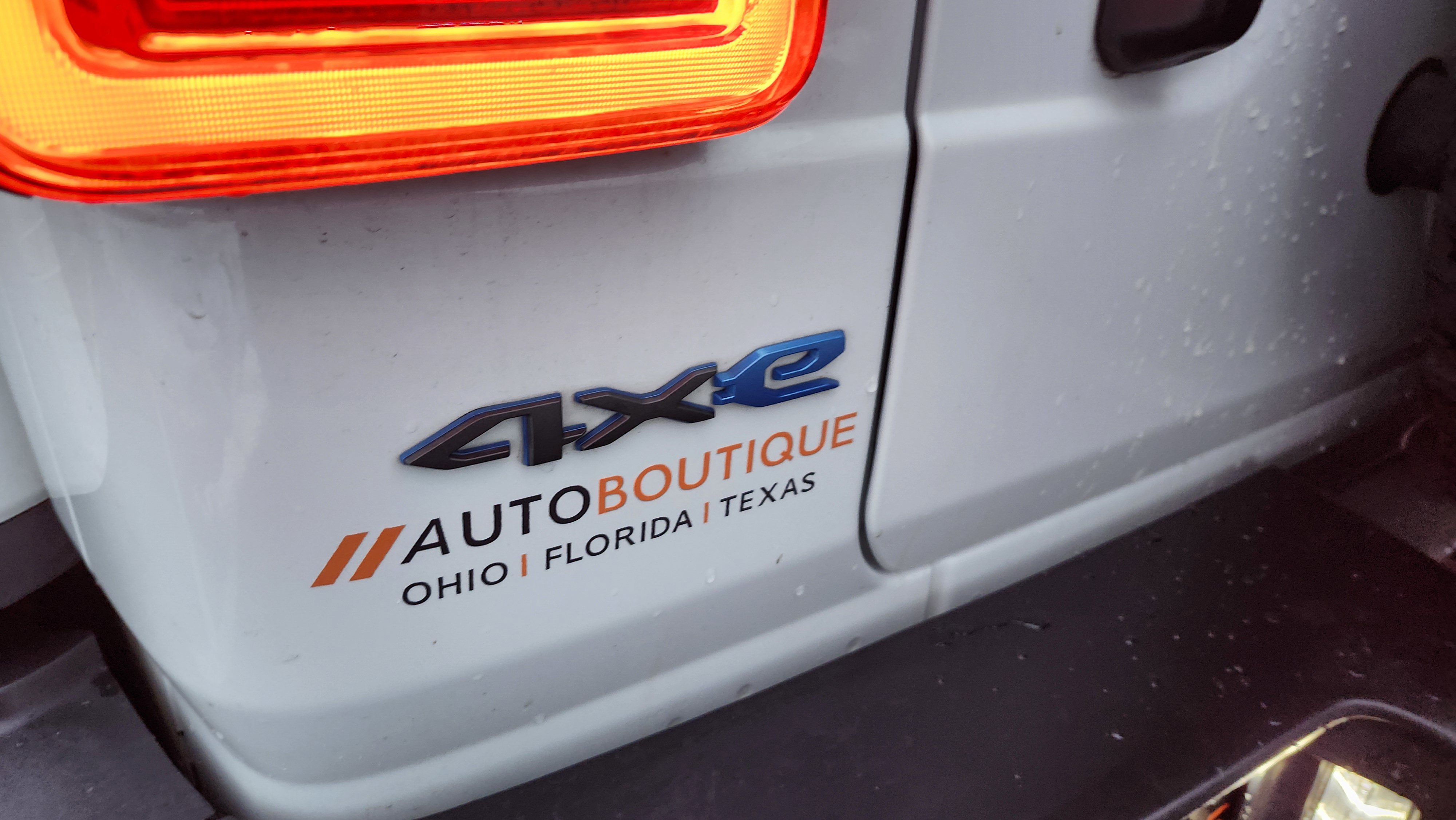 Used 2023 Jeep Wrangler Unlimited Rubicon 4xe w/ Cold Weather Group image 24