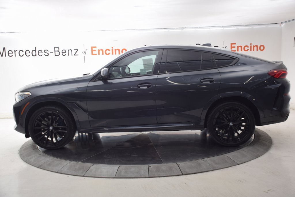 Used 2022 BMW X6 M50i w/ Executive Package image 3