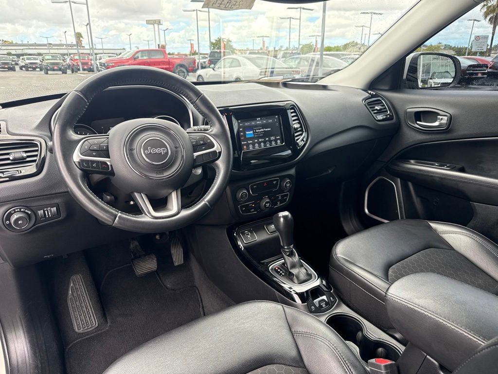 Certified 2019 Jeep Compass Latitude FWD image 16