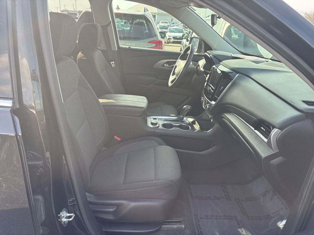 Used 2020 Chevrolet Traverse LS image 10