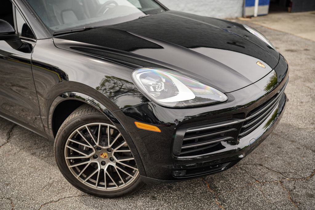 Used 2022 Porsche Cayenne Platinum Edition image 8