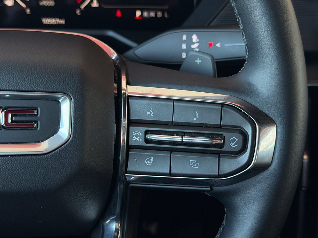 Used 2026 GMC Acadia Elevation FWD image 26