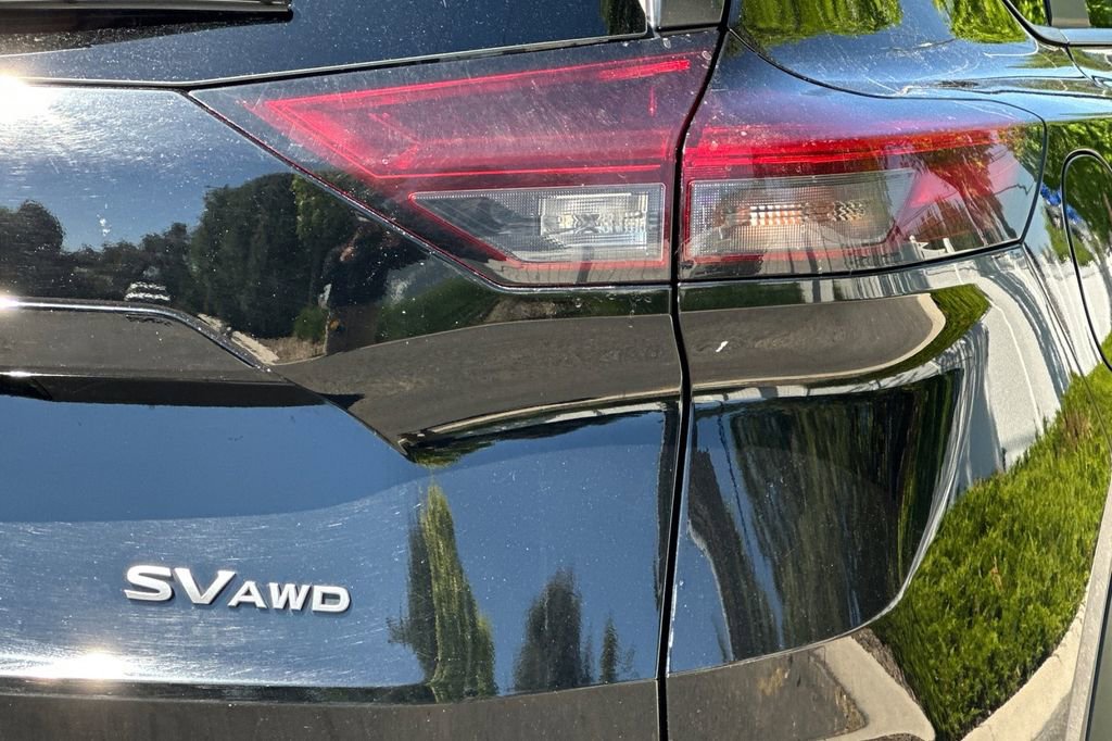 Used 2024 Nissan Rogue SV AWD/4WD image 25