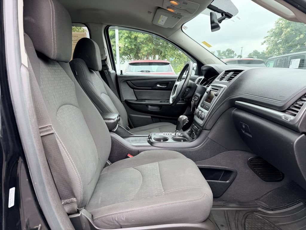 Used 2016 GMC Acadia SLE AWD/4WD image 9