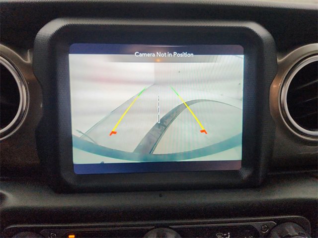 Used 2020 Jeep Wrangler Unlimited Sahara w/ Uconnect 4C Nav & Sound Group image 28