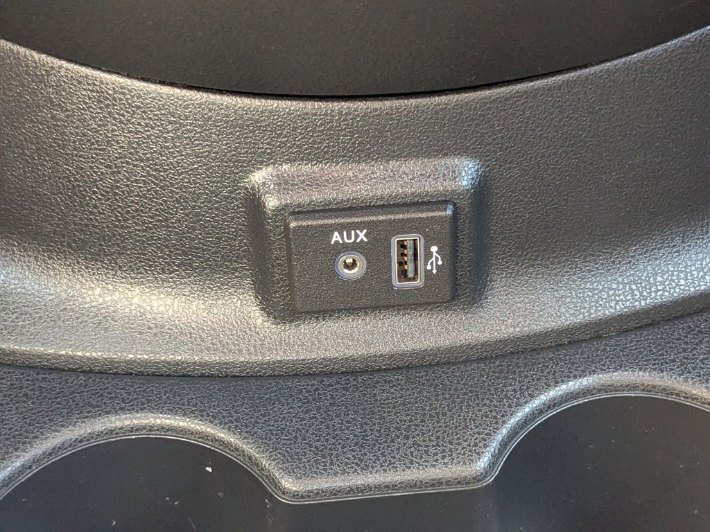 Used 2019 Nissan Versa S Plus image 21